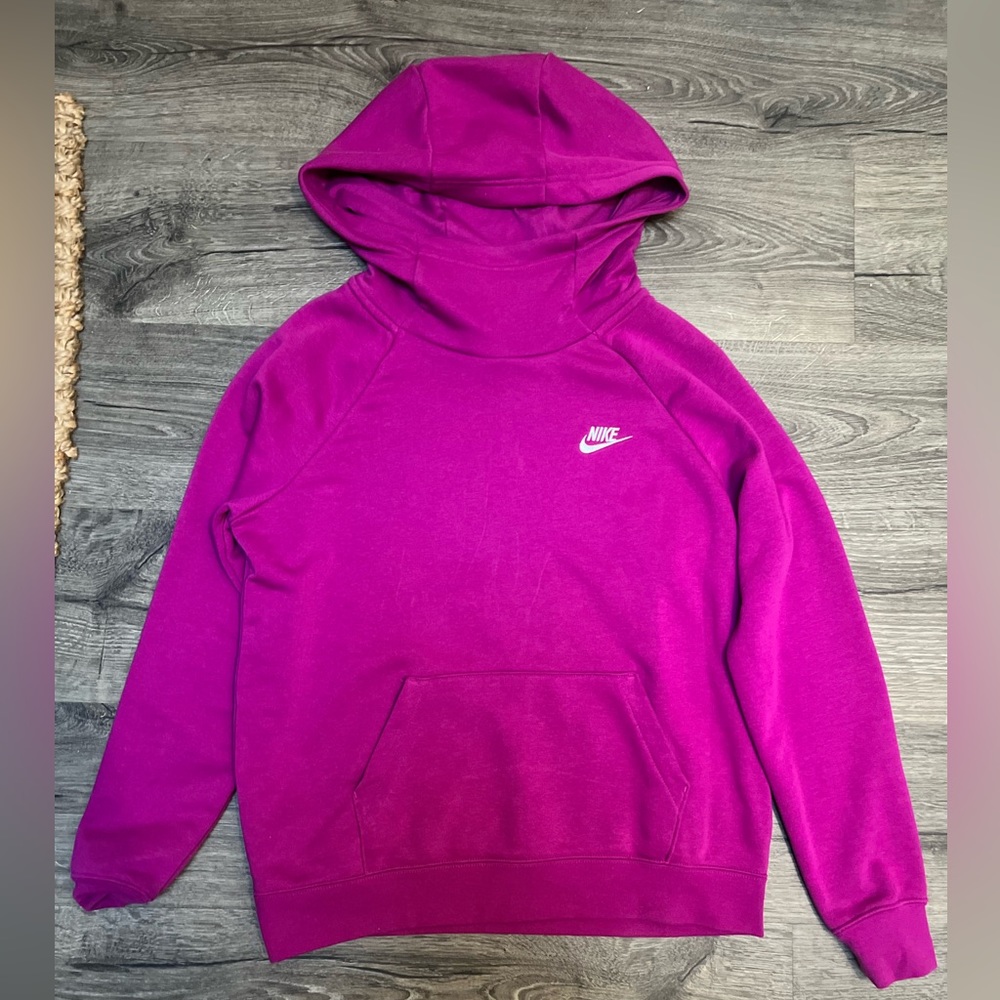 Nike pullover. Womens. Medium